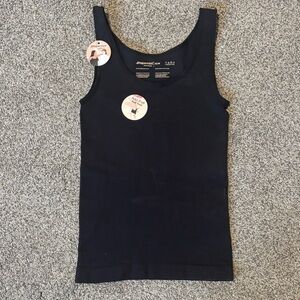 Shapermint Classic Black Tank Top Medium comes with free George L tank top